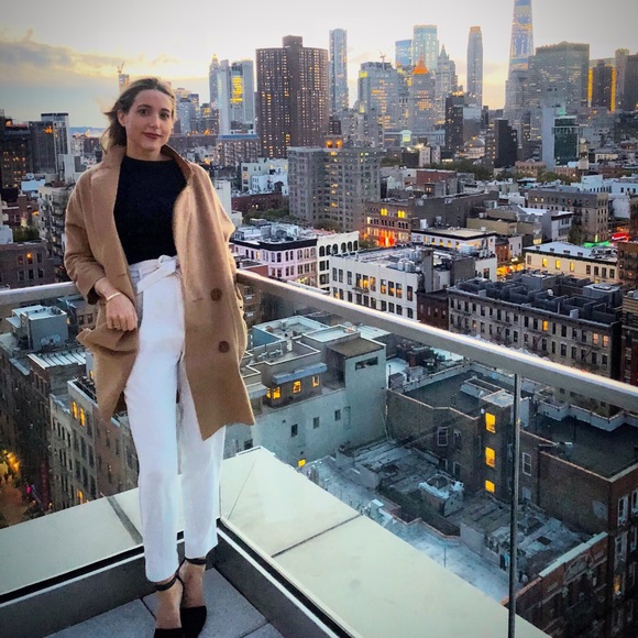 Meet your Posher, Catie - Picture 1 of 1